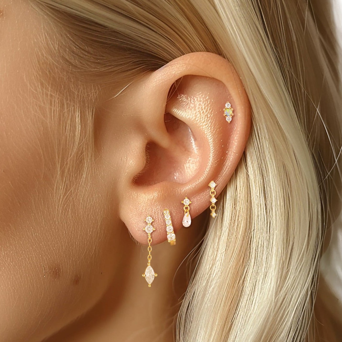 solid gold flat back stud